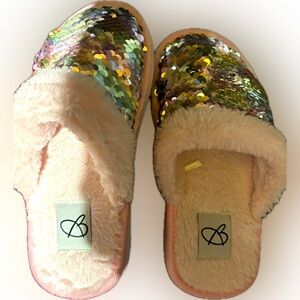 Little Girl sparkly slippers (light pink)